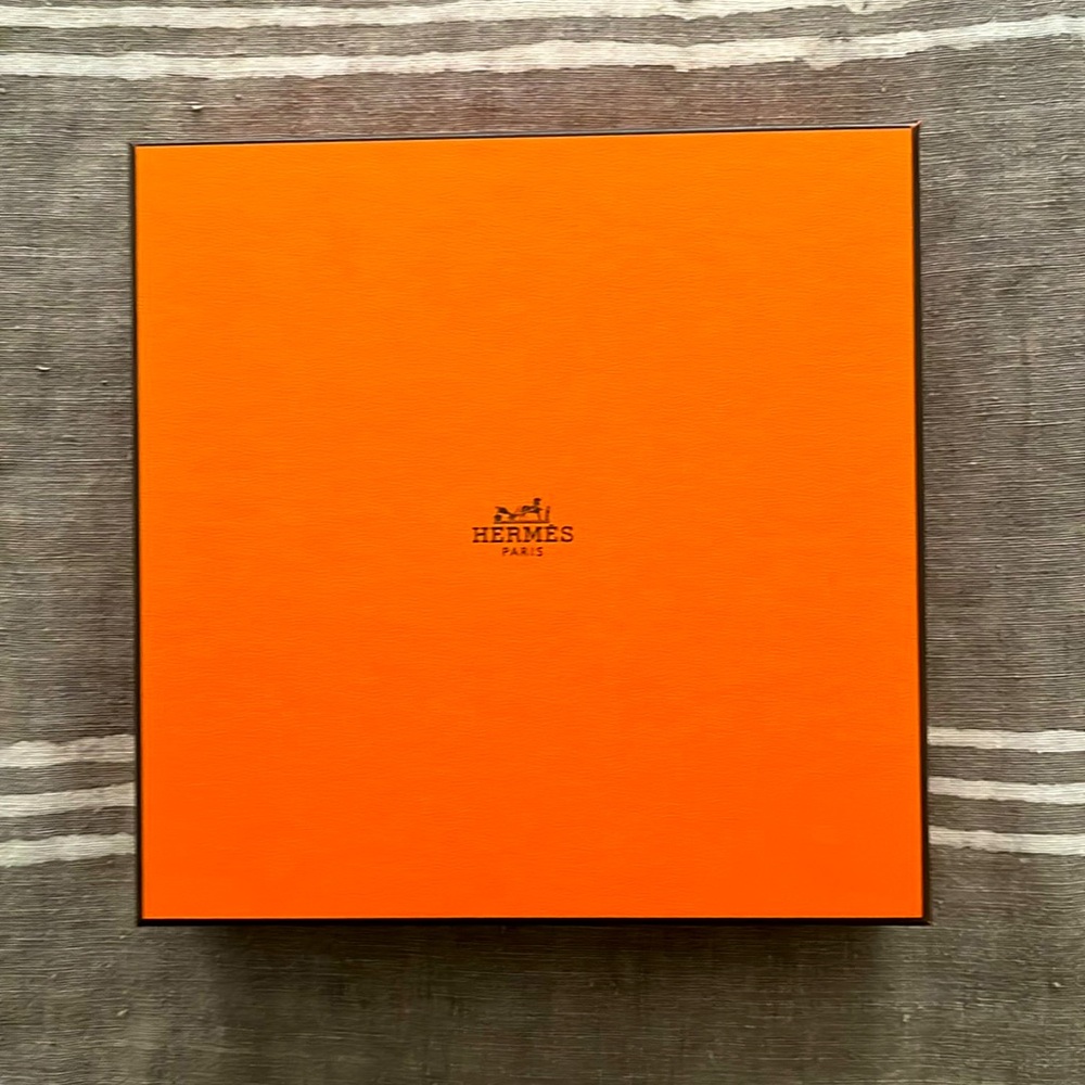Hermes box with ribbon and tissue